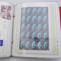 Collection timbres commémoratifs de France neufs et oblitérés.