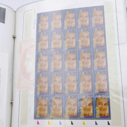 Collection timbres commémoratifs de France neufs et oblitérés.