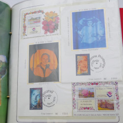 Collection timbres commémoratifs de France neufs et oblitérés.