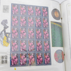 Collection timbres commémoratifs de France neufs et oblitérés.