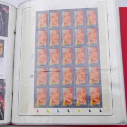 Collection timbres commémoratifs de France neufs et oblitérés.