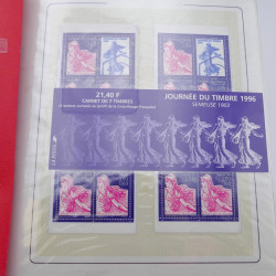 Collection timbres commémoratifs de France neufs et oblitérés.