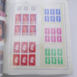 Collection timbres commémoratifs de France neufs et oblitérés.