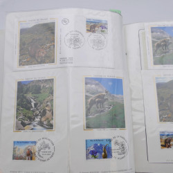Collection timbres commémoratifs de France neufs et oblitérés.
