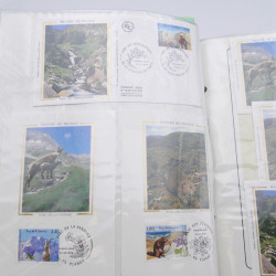 Collection timbres commémoratifs de France neufs et oblitérés.