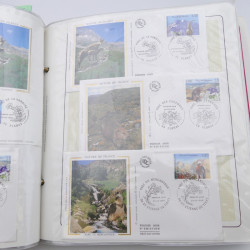 Collection timbres commémoratifs de France neufs et oblitérés.