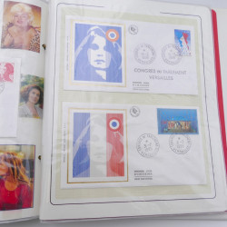 Collection timbres commémoratifs de France neufs et oblitérés.