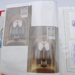 Collection timbres commémoratifs de France neufs et oblitérés.