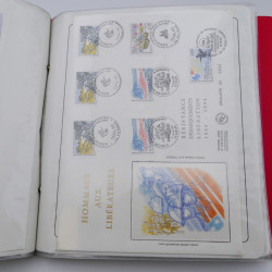 Collection timbres commémoratifs de France neufs et oblitérés.