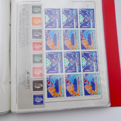 Collection timbres commémoratifs de France neufs et oblitérés.