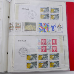 Collection timbres commémoratifs de France neufs et oblitérés.
