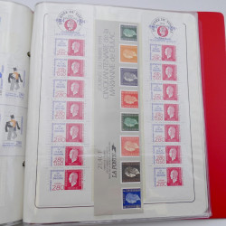 Collection timbres commémoratifs de France neufs et oblitérés.