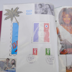 Collection timbres commémoratifs de France neufs et oblitérés.