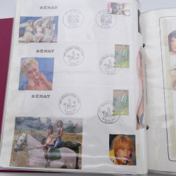 Collection timbres commémoratifs de France neufs et oblitérés.