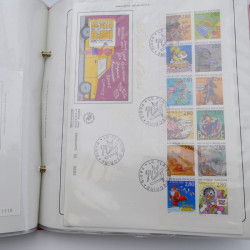 Collection timbres commémoratifs de France neufs et oblitérés.
