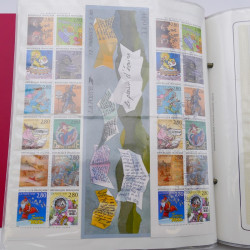 Collection timbres commémoratifs de France neufs et oblitérés.