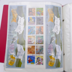 Collection timbres commémoratifs de France neufs et oblitérés.