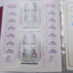 Collection timbres commémoratifs de France neufs et oblitérés.
