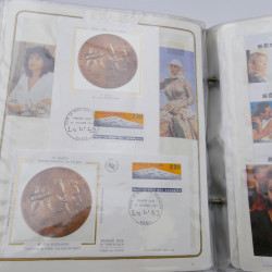 Collection timbres commémoratifs de France neufs et oblitérés.
