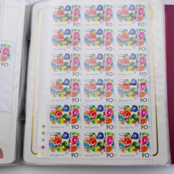 Collection timbres commémoratifs de France neufs et oblitérés.