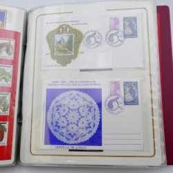 Collection timbres commémoratifs de France neufs et oblitérés.
