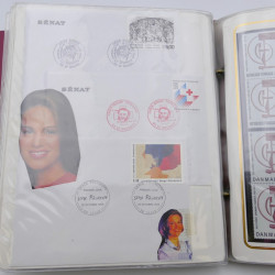 Collection timbres commémoratifs de France neufs et oblitérés.