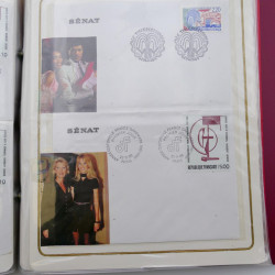 Collection timbres commémoratifs de France neufs et oblitérés.