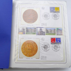 Collection timbres commémoratifs de France neufs et oblitérés.