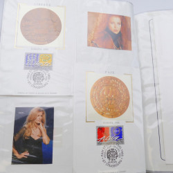 Collection timbres commémoratifs de France neufs et oblitérés.