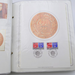 Collection timbres commémoratifs de France neufs et oblitérés.