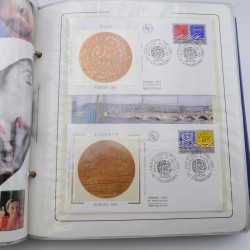 Collection timbres commémoratifs de France neufs et oblitérés.