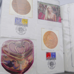 Collection timbres commémoratifs de France neufs et oblitérés.