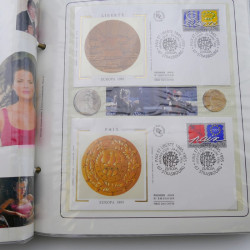 Collection timbres commémoratifs de France neufs et oblitérés.