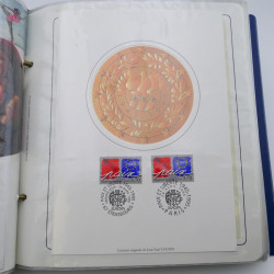 Collection timbres commémoratifs de France neufs et oblitérés.