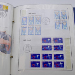 Collection timbres commémoratifs de France neufs et oblitérés.