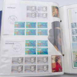 Collection timbres commémoratifs de France neufs et oblitérés.