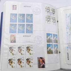 Collection timbres commémoratifs de France neufs et oblitérés.