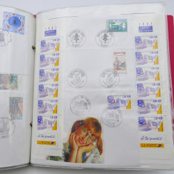 Collection timbres commémoratifs de France neufs et oblitérés.