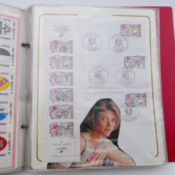 Collection timbres commémoratifs de France neufs et oblitérés.