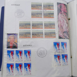 Collection timbres commémoratifs de France neufs et oblitérés.