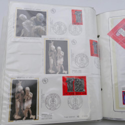 Collection timbres commémoratifs de France neufs et oblitérés.