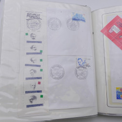 Collection timbres commémoratifs de France neufs et oblitérés.