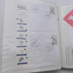 Collection timbres commémoratifs de France neufs et oblitérés.