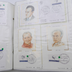 Collection timbres commémoratifs de France neufs et oblitérés.