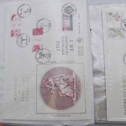 Collection timbres commémoratifs de France neufs et oblitérés.