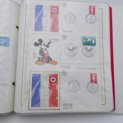 Collection timbres commémoratifs de France neufs et oblitérés.
