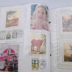 Collection timbres commémoratifs de France neufs et oblitérés.