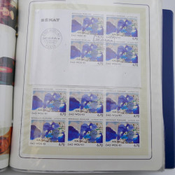 Collection timbres commémoratifs de France neufs et oblitérés.