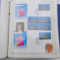 Collection timbres commémoratifs de France neufs et oblitérés.