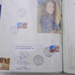 Collection timbres commémoratifs de France neufs et oblitérés.